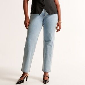 Abercrombie High Rise Vintage Straight Jean size 27 4R